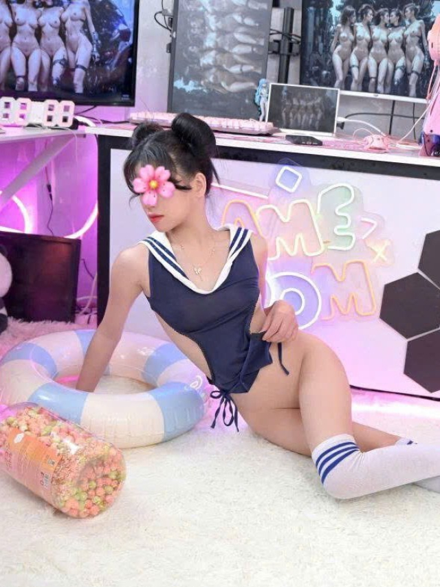 Thúy Vân 2K5 – Em Hàng Qui Nhơn New Teen Non Tơ, Xinh Dâm Ngọt Nước